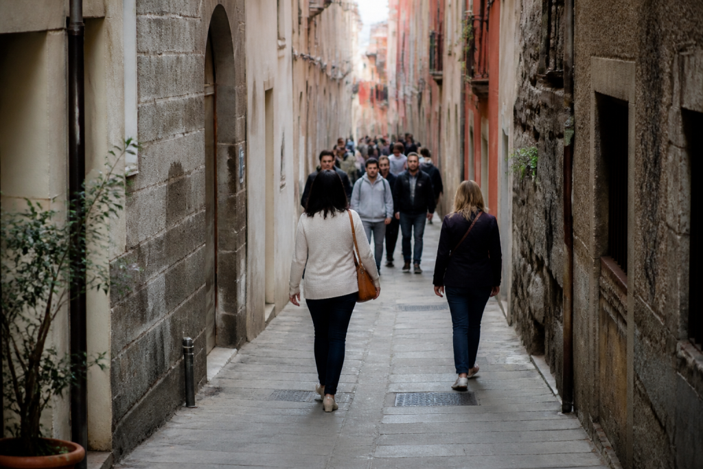 Rue urbaine pieton comparant differents quartiers